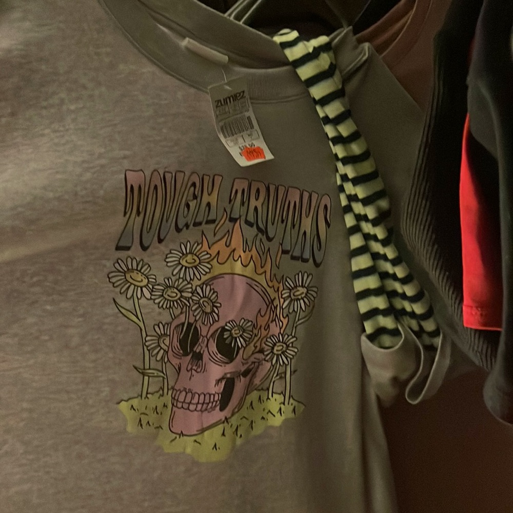brand empyre sized large from zumiez